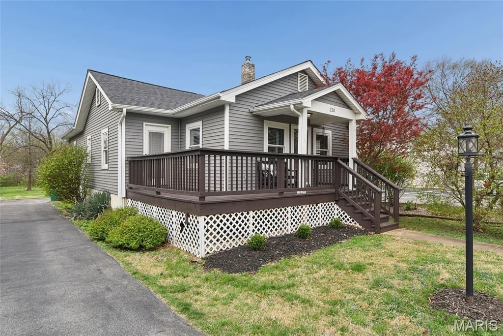 220 Chestnut Avenue, Webster Groves, MO 63119 Main Photo