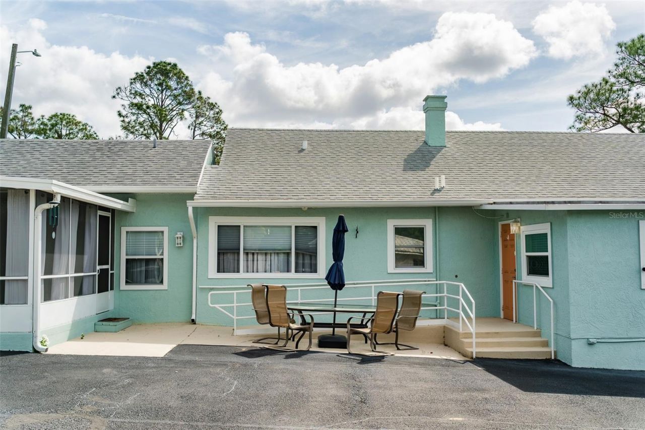 321 W Pennsylvania Avenue, Deland, FL 32720 Main Photo