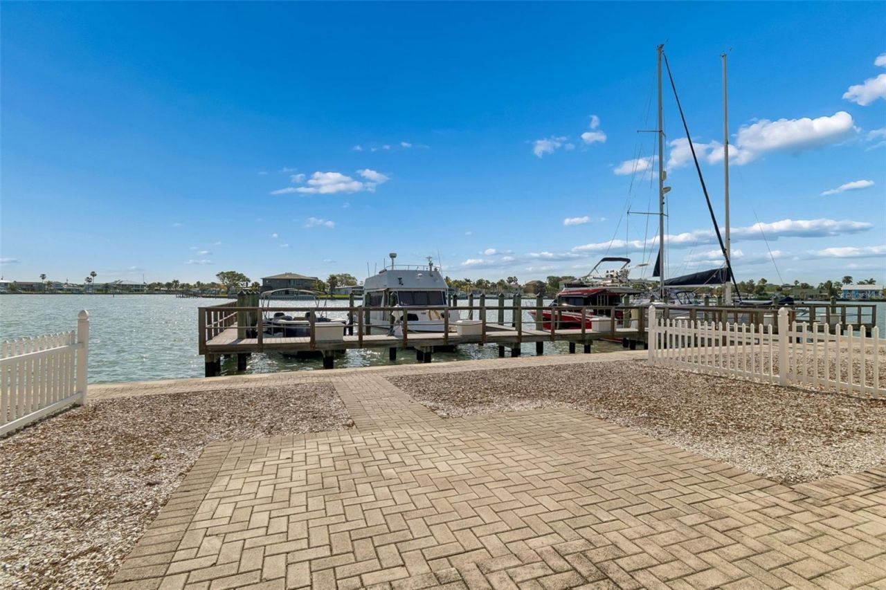 2307 Bay Boulevard , Indian Rocks Beach, FL 33785 Photo