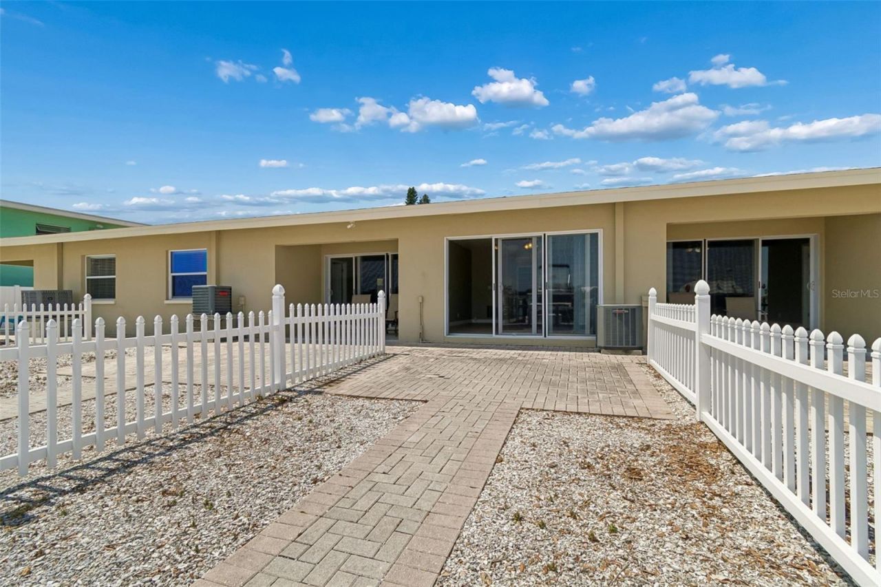 2307 Bay Boulevard , Indian Rocks Beach, FL 33785 Photo