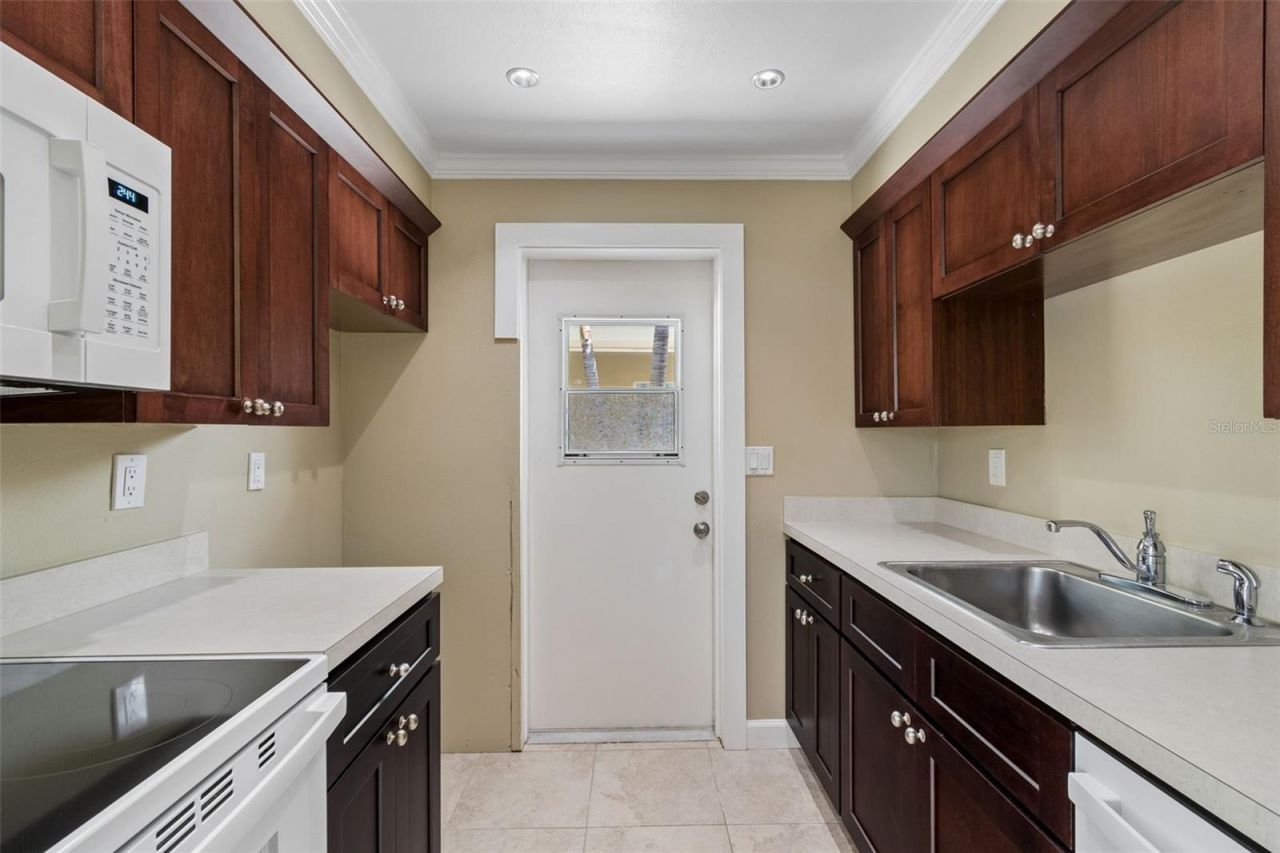 2307 Bay Boulevard , Indian Rocks Beach, FL 33785 Photo