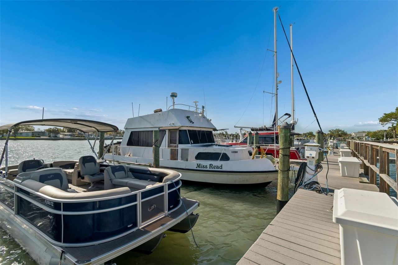 2307 Bay Boulevard , Indian Rocks Beach, FL 33785 Photo