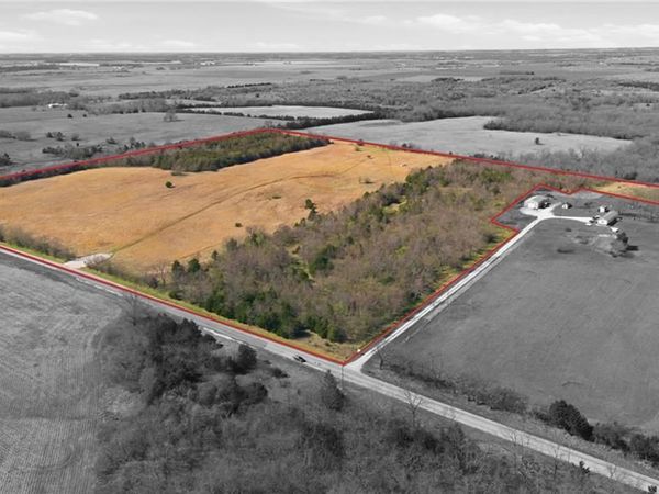 3528 West Virginia Road, Kincaid, KS 66039