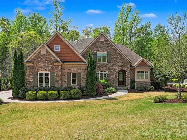 17909 Nodghia Circle, Davidson, NC 28036