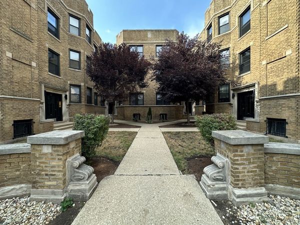 639 W Cornelia Avenue , Unit 2S, Chicago, IL 60657