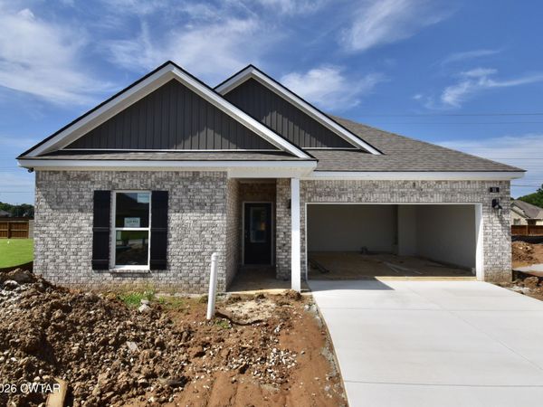 55 Kings Gate Cove, Jackson, TN 38305
