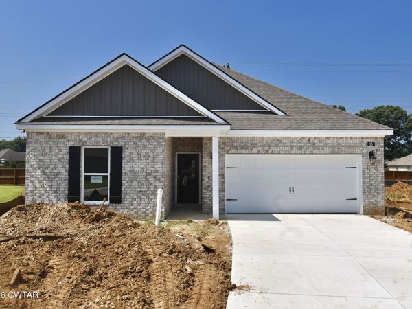 55 Kings Gate Cove, Jackson, TN 38305
