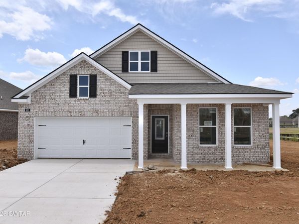 82 Gateway Drive, Jackson, TN 38305