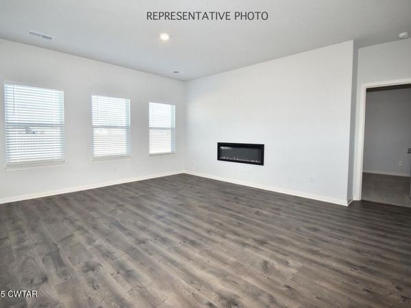 82 Gateway Drive , Jackson, TN 38305