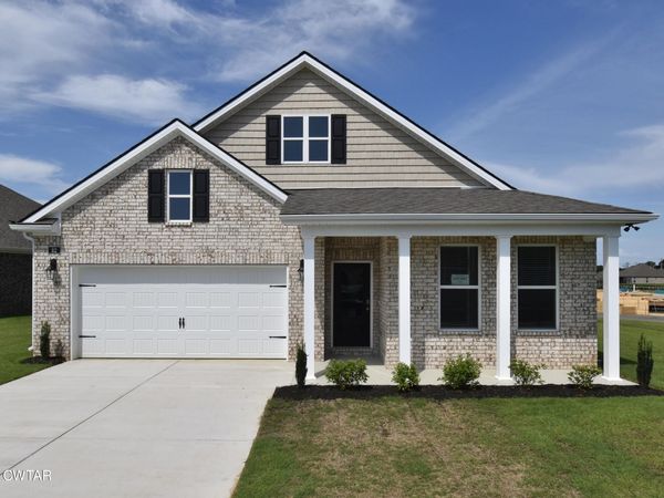 82 Gateway Drive, Jackson, TN 38305