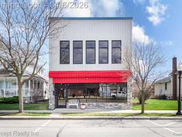 2935 W Jefferson Avenue, Trenton, MI 48183