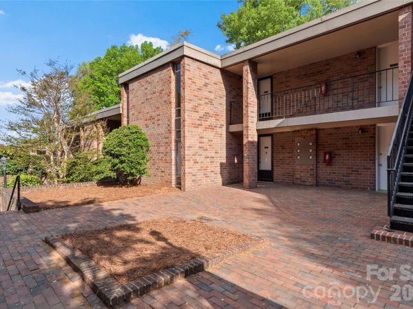 1739 S Hawthorne Road , Winston Salem, NC 27103
