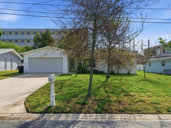 140 PATLIN CIRCLE E, LARGO, FL 33770