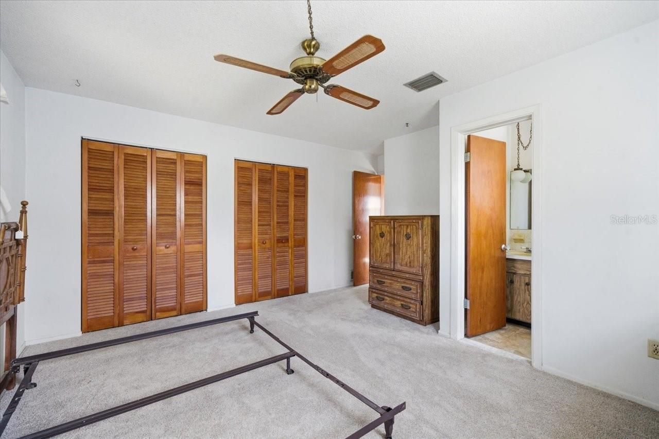 140 Patlin Circle E, Largo, FL 33770 Photo