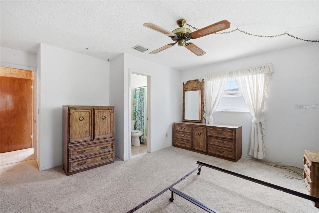 140 Patlin Circle E, Largo, FL 33770 Photo