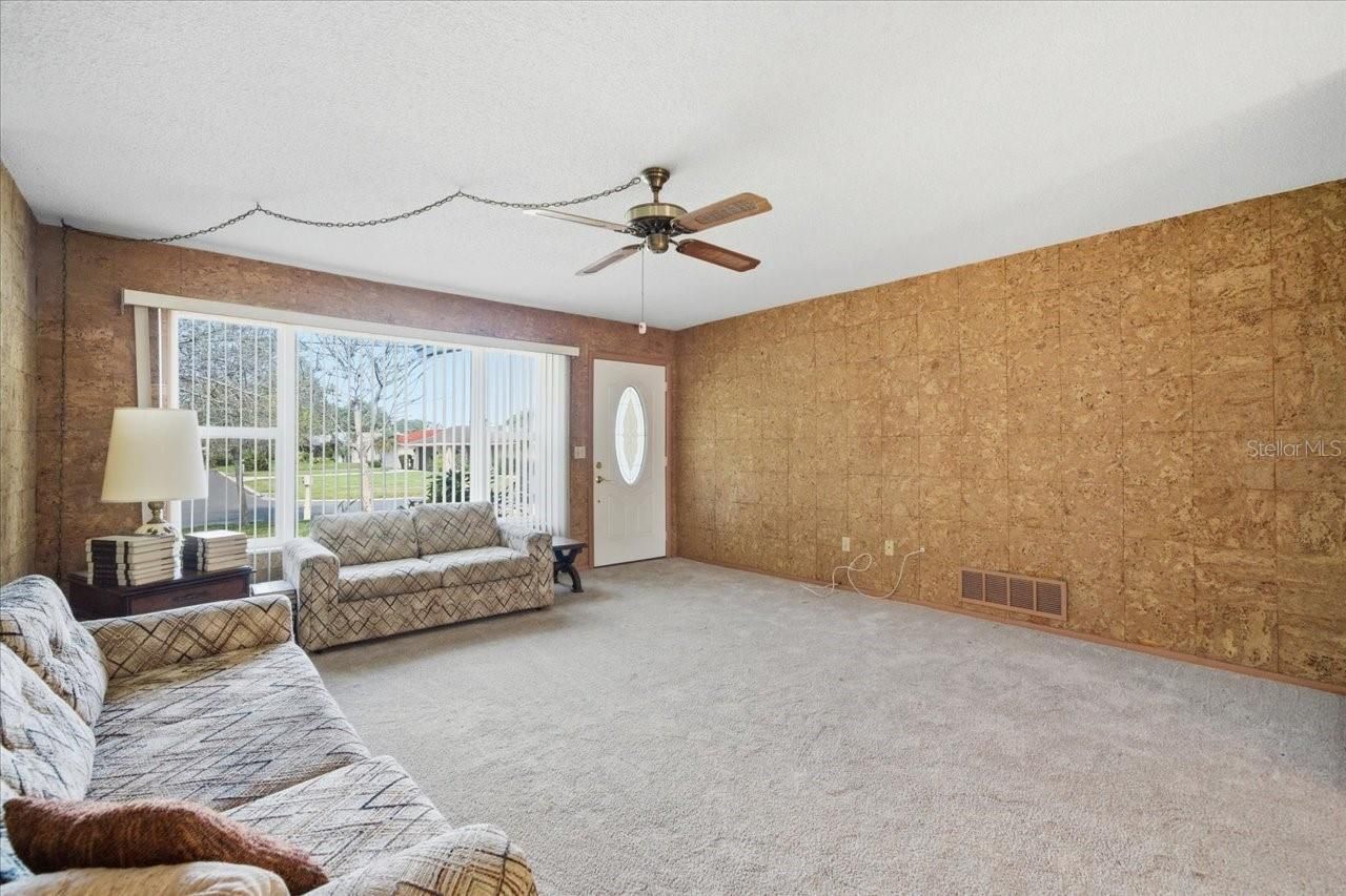 140 Patlin Circle E, Largo, FL 33770 Photo