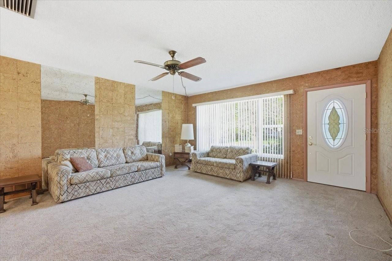 140 Patlin Circle E, Largo, FL 33770 Photo