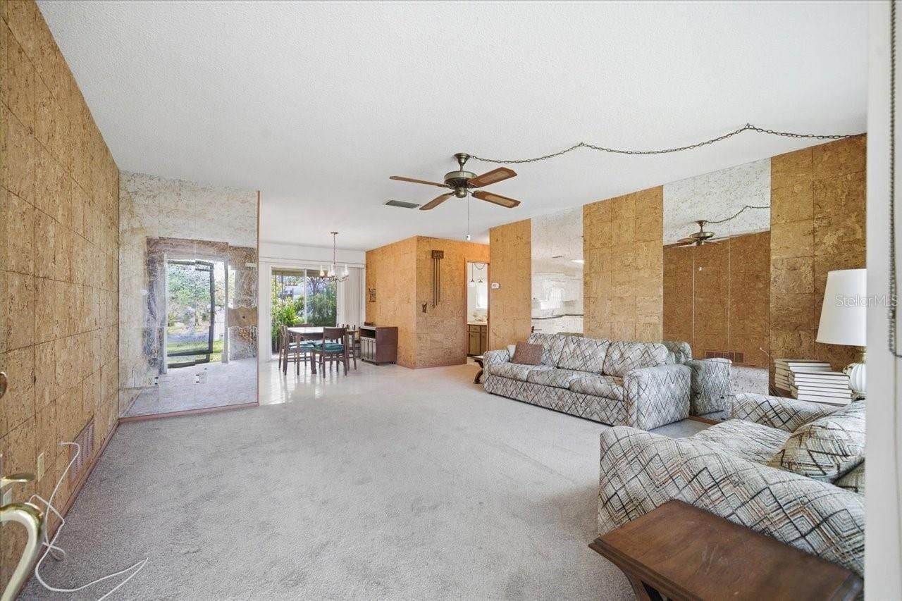 140 Patlin Circle E, Largo, FL 33770 Photo