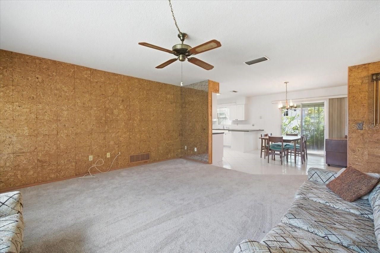 140 Patlin Circle E, Largo, FL 33770 Photo