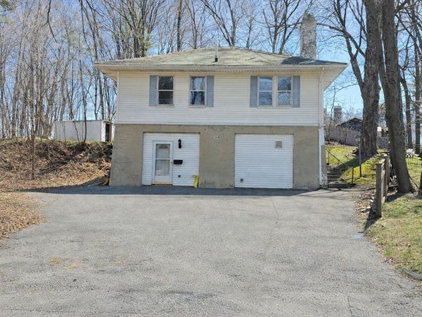 60 Hampton Knolls Road, Holyoke, MA 01040