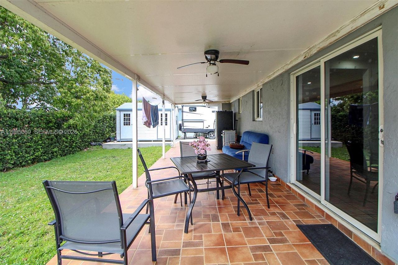 2330 W 6th Ct , Hialeah, FL 33010 Photo