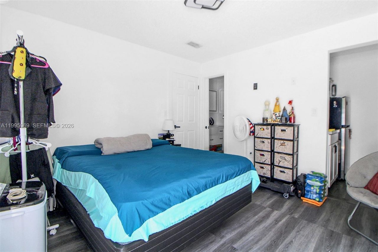 2330 W 6th Ct , Hialeah, FL 33010 Photo