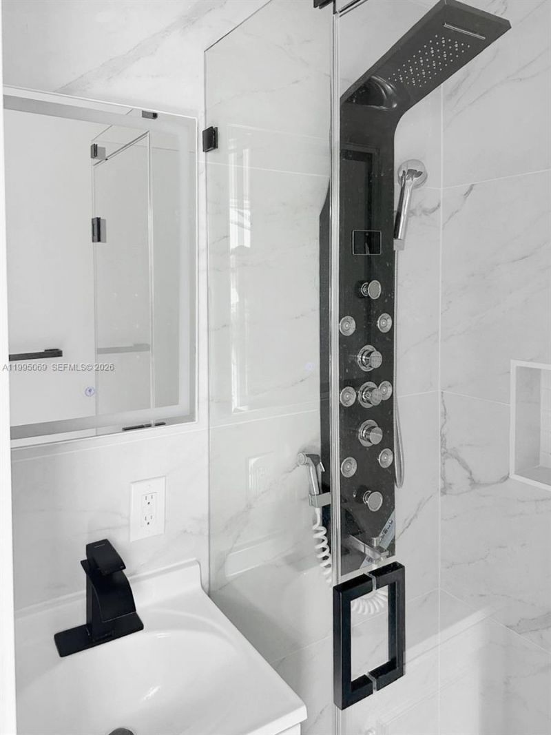 2330 W 6th Ct , Hialeah, FL 33010 Photo