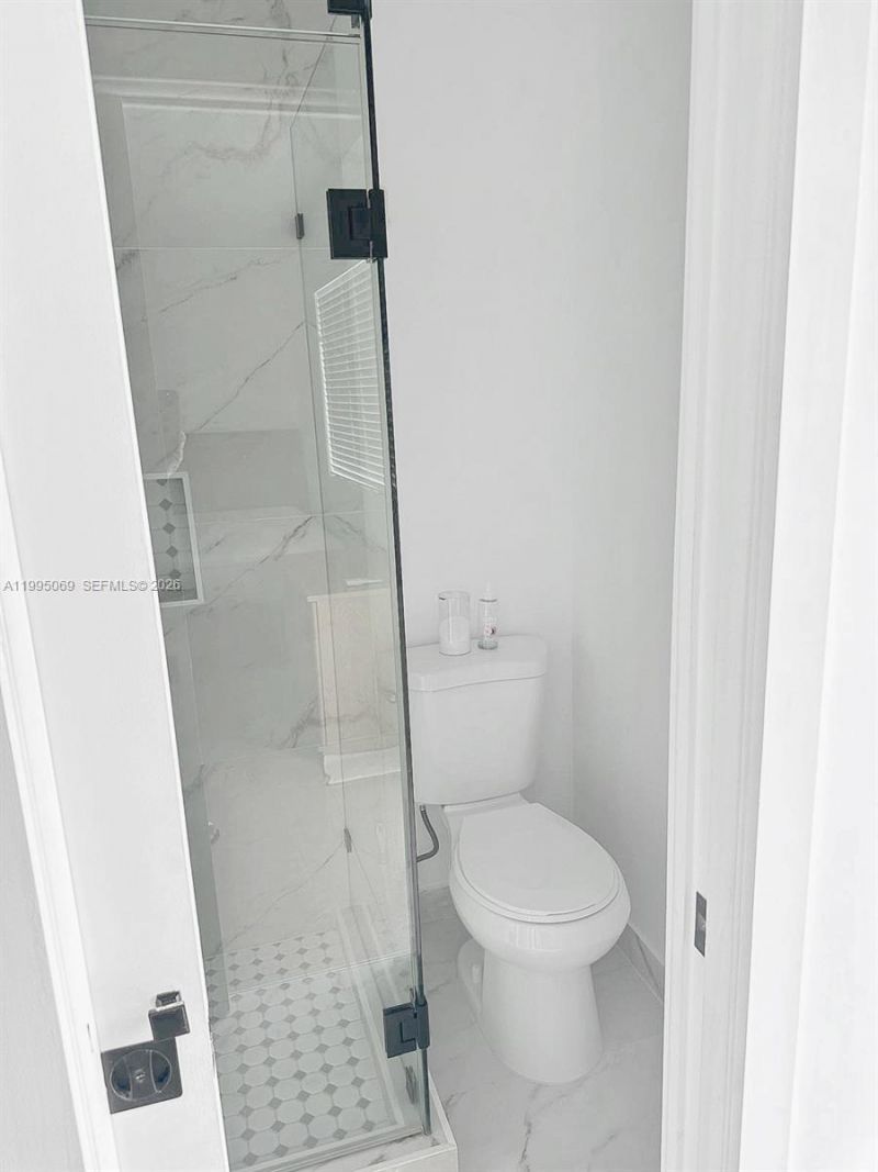 2330 W 6th Ct , Hialeah, FL 33010 Photo