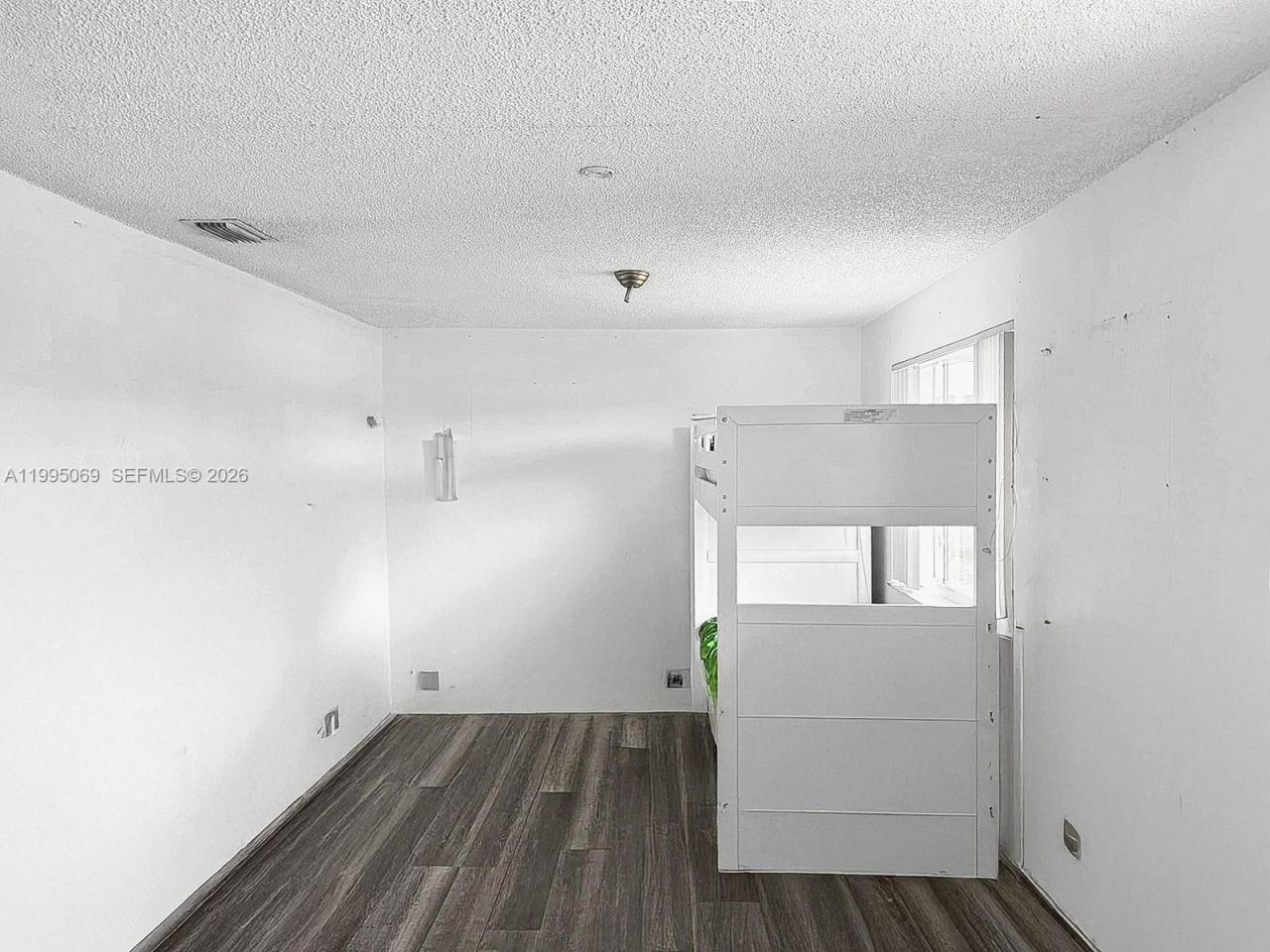 2330 W 6th Ct , Hialeah, FL 33010 Photo