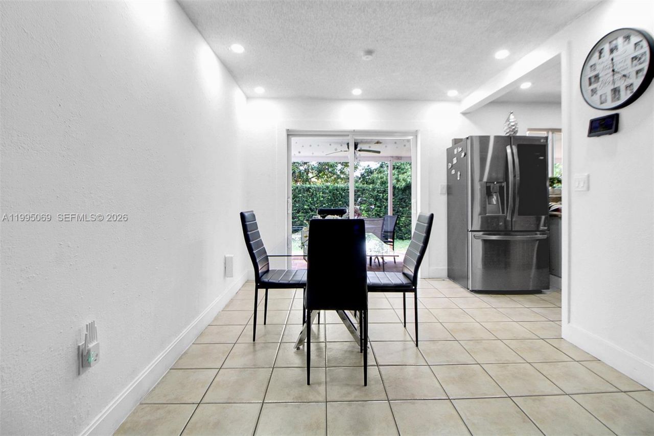 2330 W 6th Ct , Hialeah, FL 33010 Photo