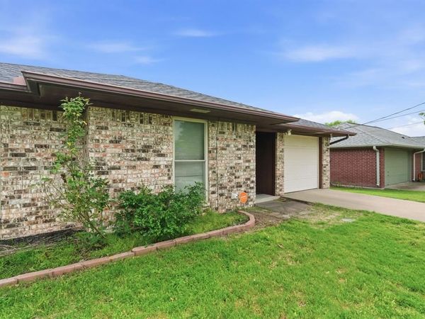 1217 Elmira Street, Weatherford, TX 76086