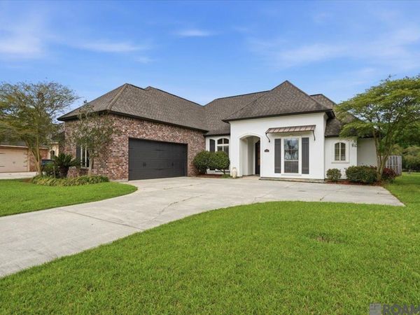 24929 Plantation Lake Ave, Denham Springs, LA 70726