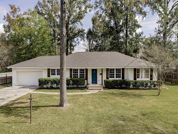 275 E Riveroaks Dr, Baton Rouge, LA 70815