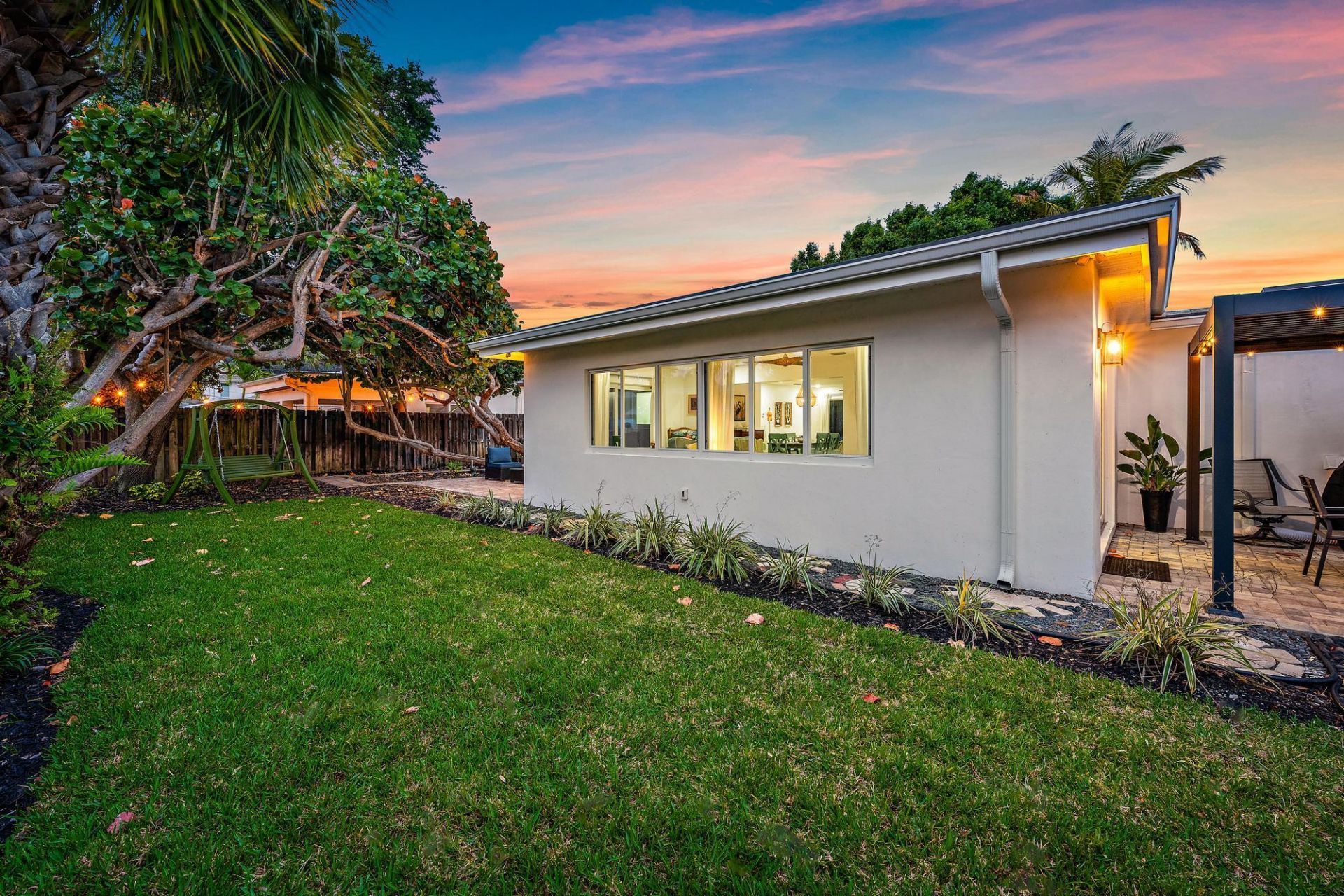 517 Gulf Road, North Palm Beach, FL 33408 Photo