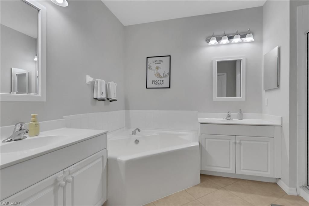 3435 Laurel Greens Ln S, Unit 203, Naples, FL 34119 Photo