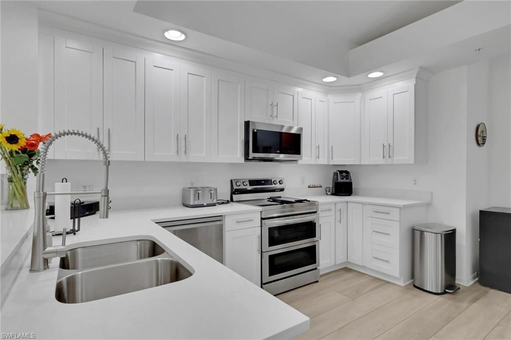 3435 Laurel Greens Ln S, Unit 203, Naples, FL 34119 Photo