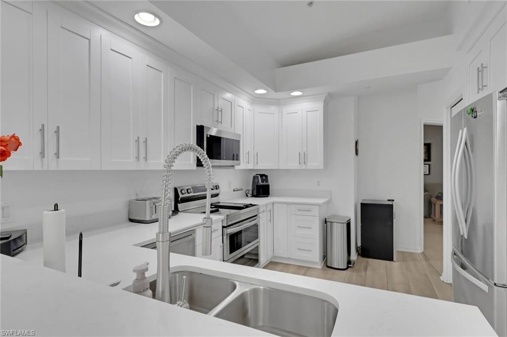 3435 Laurel Greens Ln S, Unit 203, Naples, FL 34119 Photo