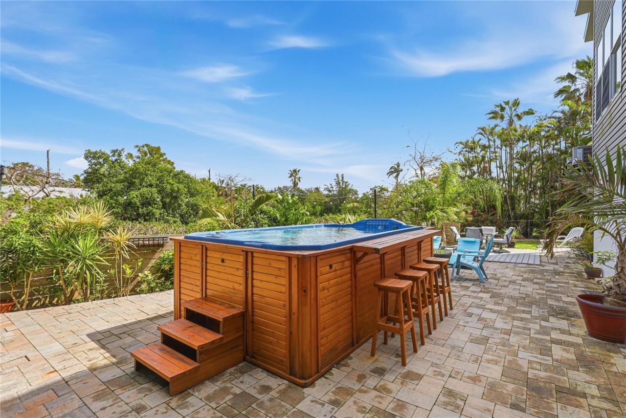 28 Michiana Drive, Terra Ceia, FL 34250 Photo