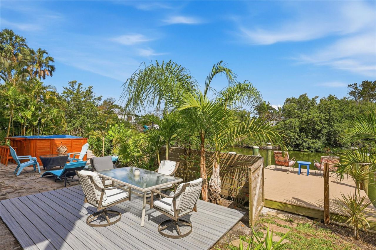 28 Michiana Drive, Terra Ceia, FL 34250 Photo