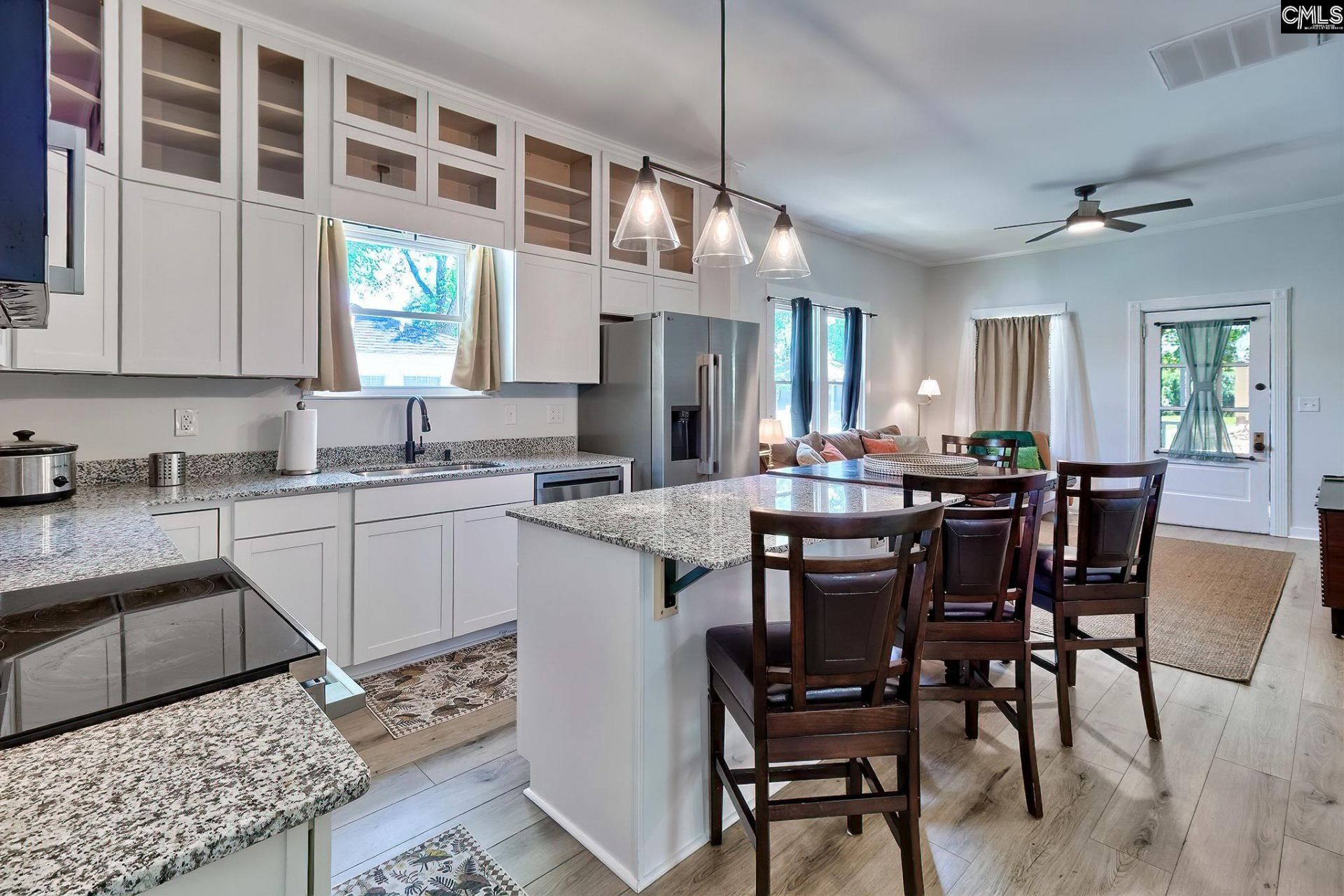 720 Lexington Avenue Photo 12