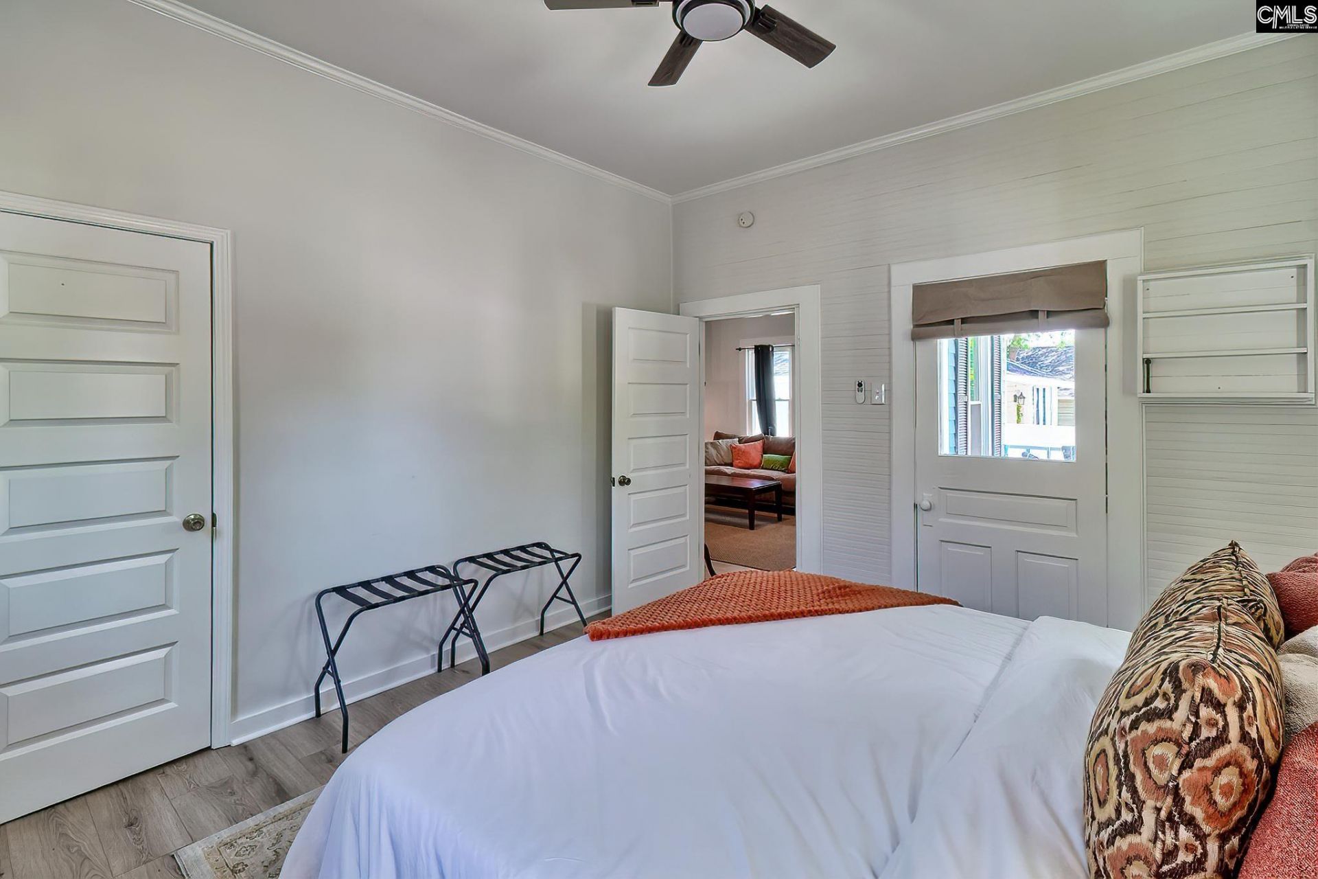 720 Lexington Avenue Photo 17