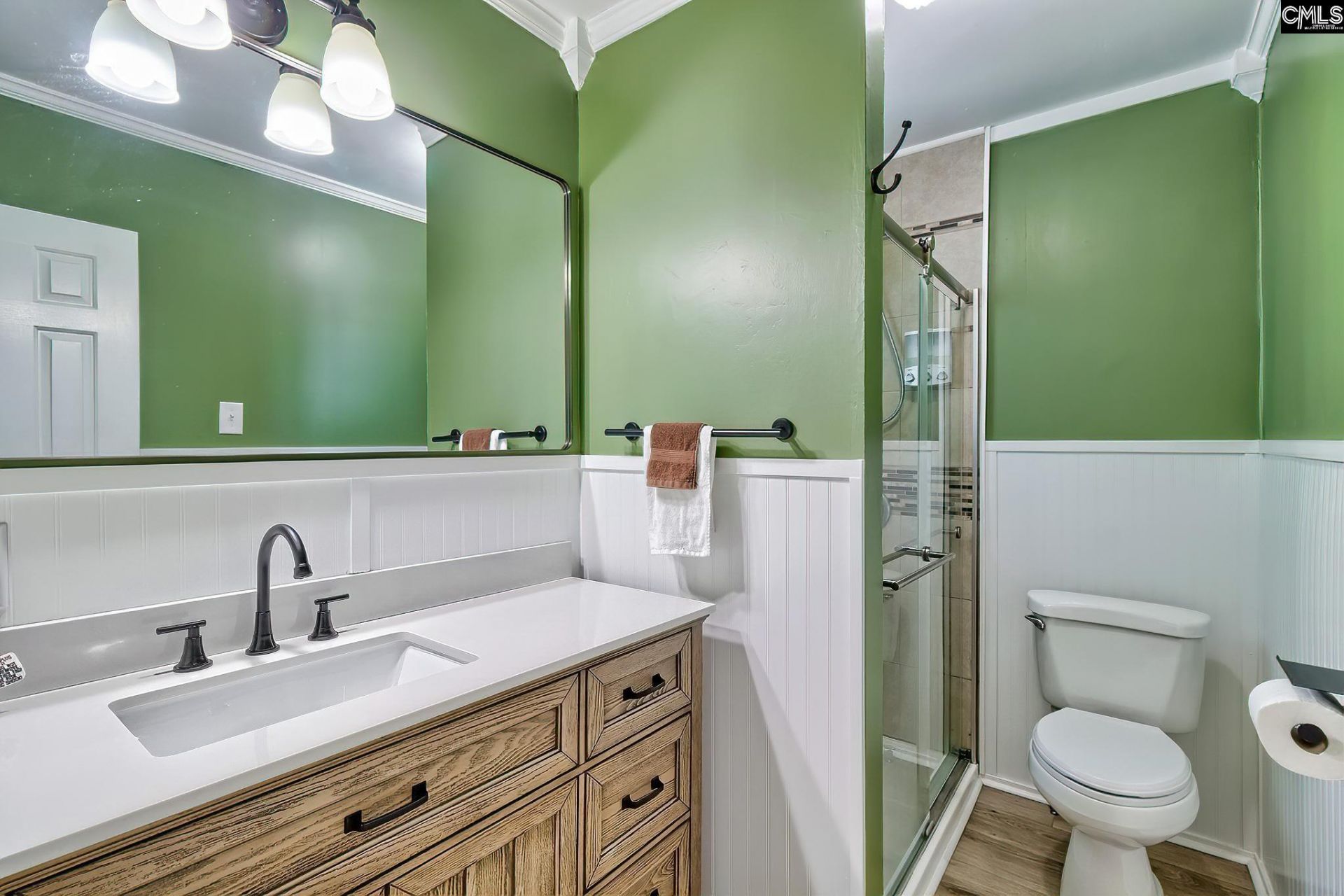 720 Lexington Avenue Photo 23