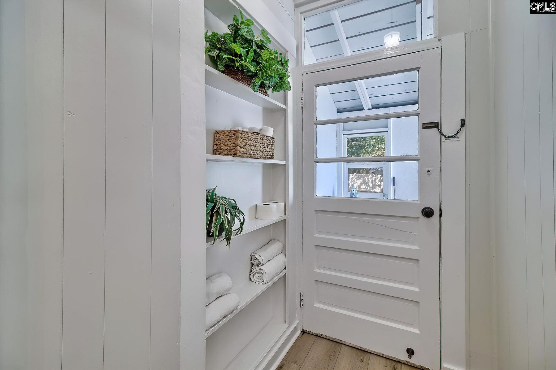 720 Lexington Avenue Photo 25