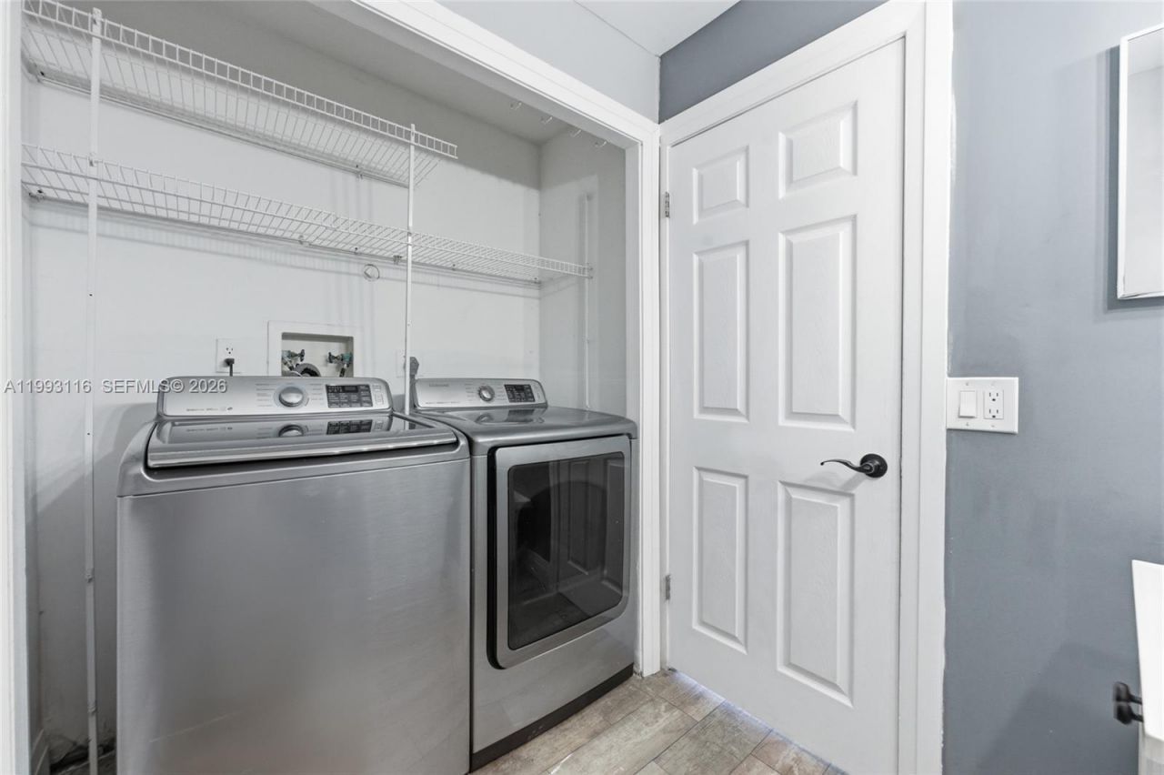 6192 Laurel Ln, Unit B, Tamarac, FL 33319 Photo