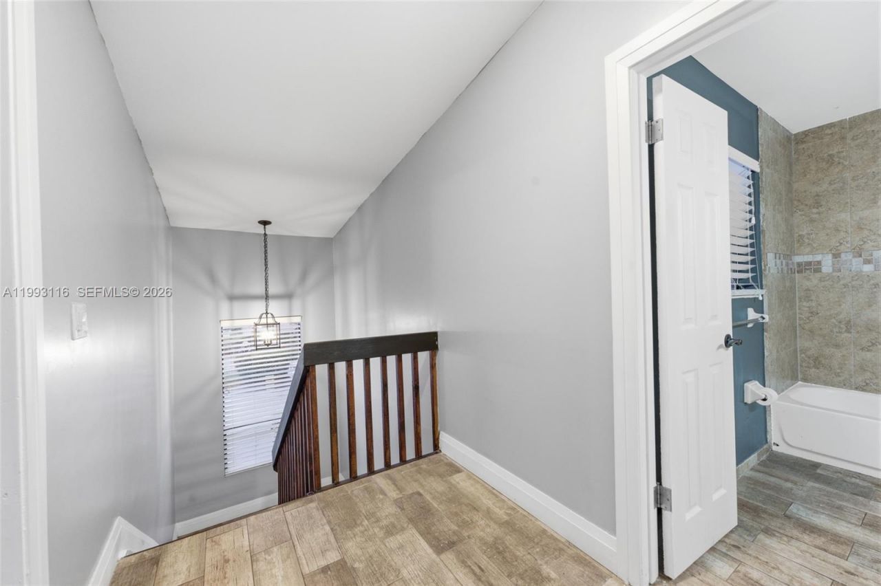 6192 Laurel Ln, Unit B, Tamarac, FL 33319 Photo