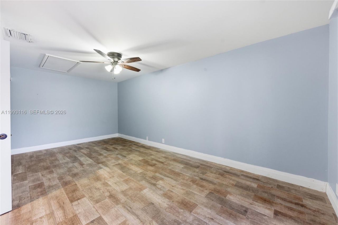 6192 Laurel Ln, Unit B, Tamarac, FL 33319 Photo