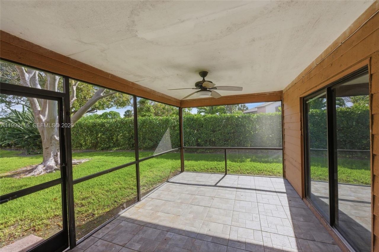 6192 Laurel Ln, Unit B, Tamarac, FL 33319 Photo