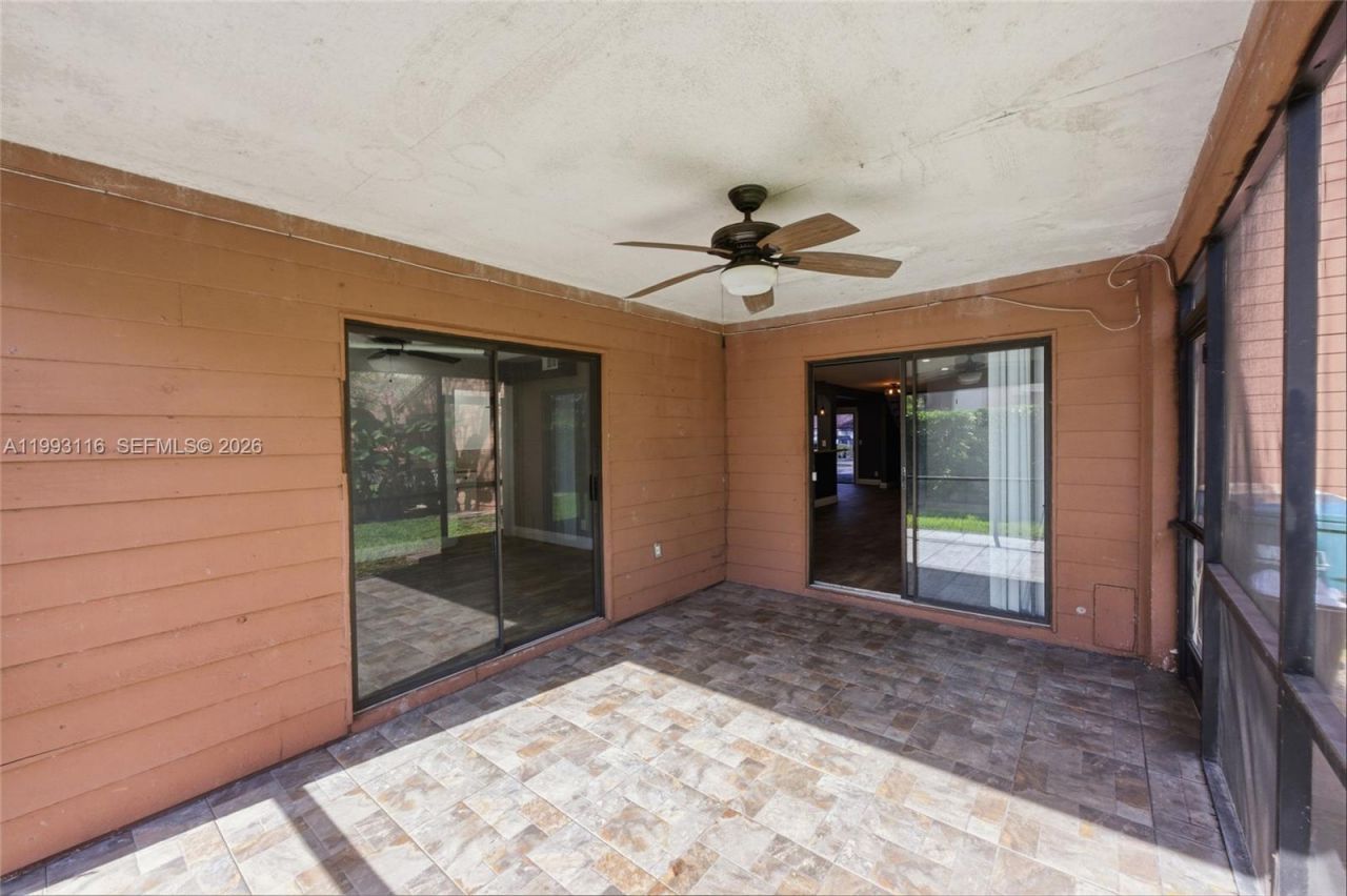 6192 Laurel Ln, Unit B, Tamarac, FL 33319 Photo