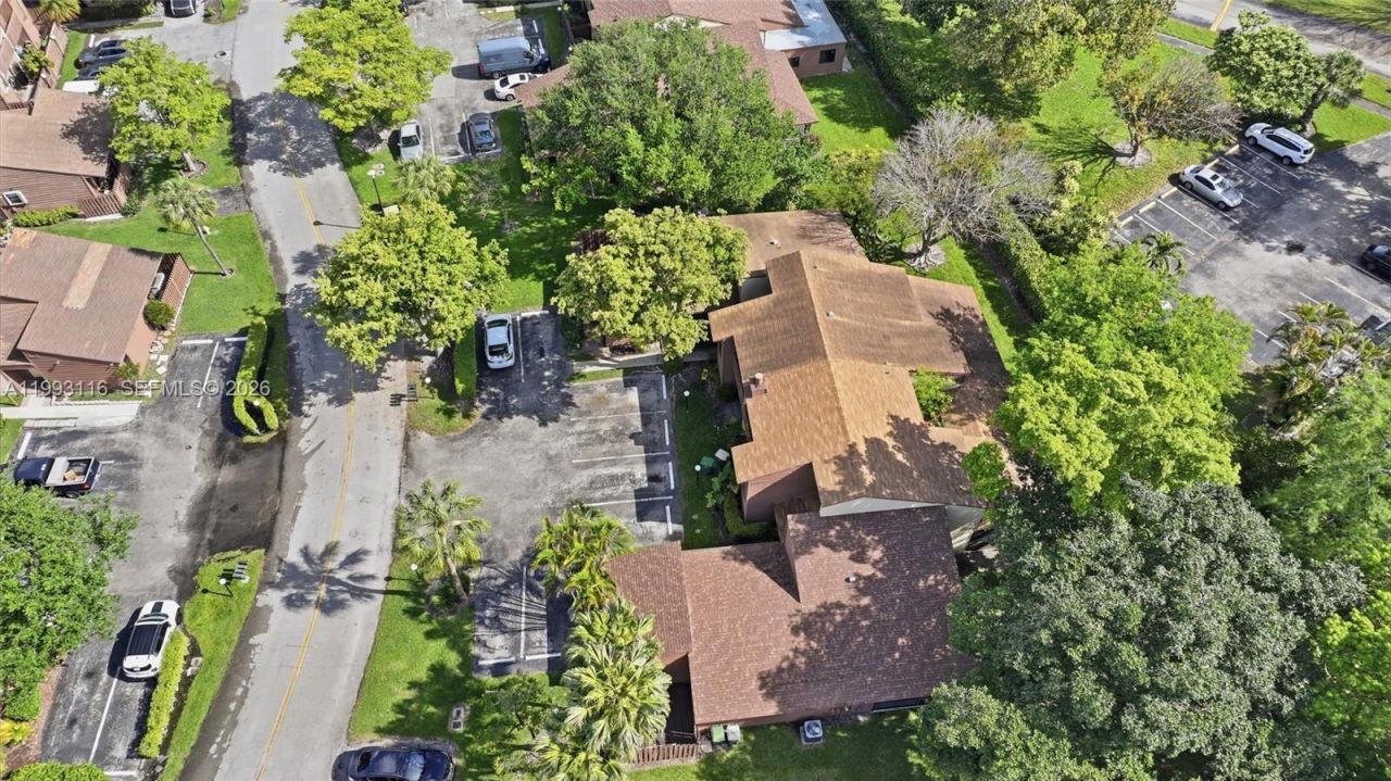 6192 Laurel Ln, Unit B, Tamarac, FL 33319 Photo