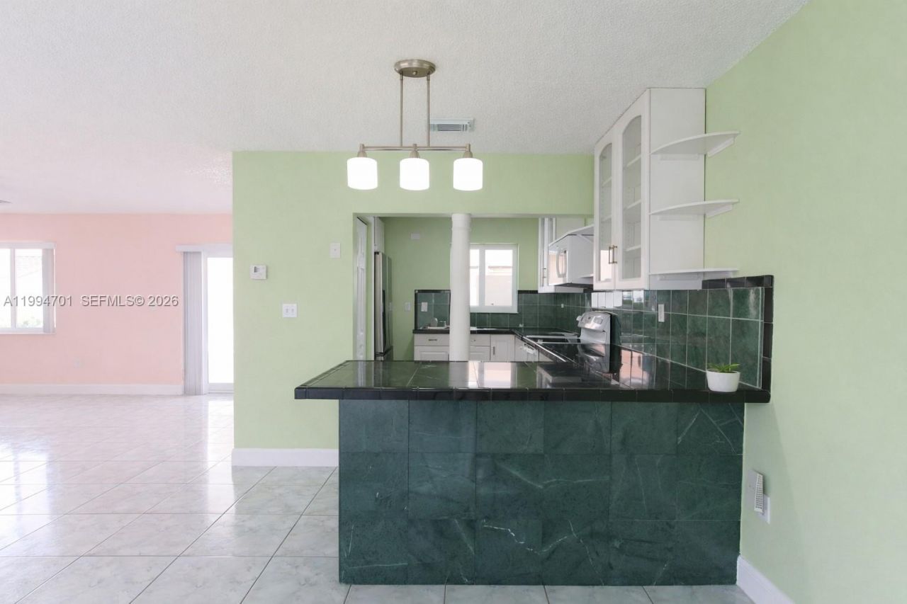 601 SW 116th Ct, Sweetwater, FL 33174 Photo